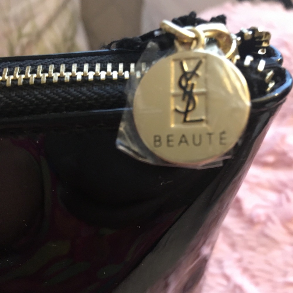 🌴SUMMER SALE🌴💯✔️Authentic YSL makeup bag and etc goodies!! - Picture 4 of 8